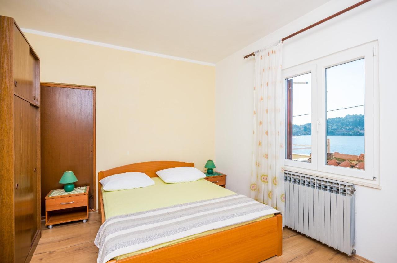 Apartments Violic Затон Екстериор снимка