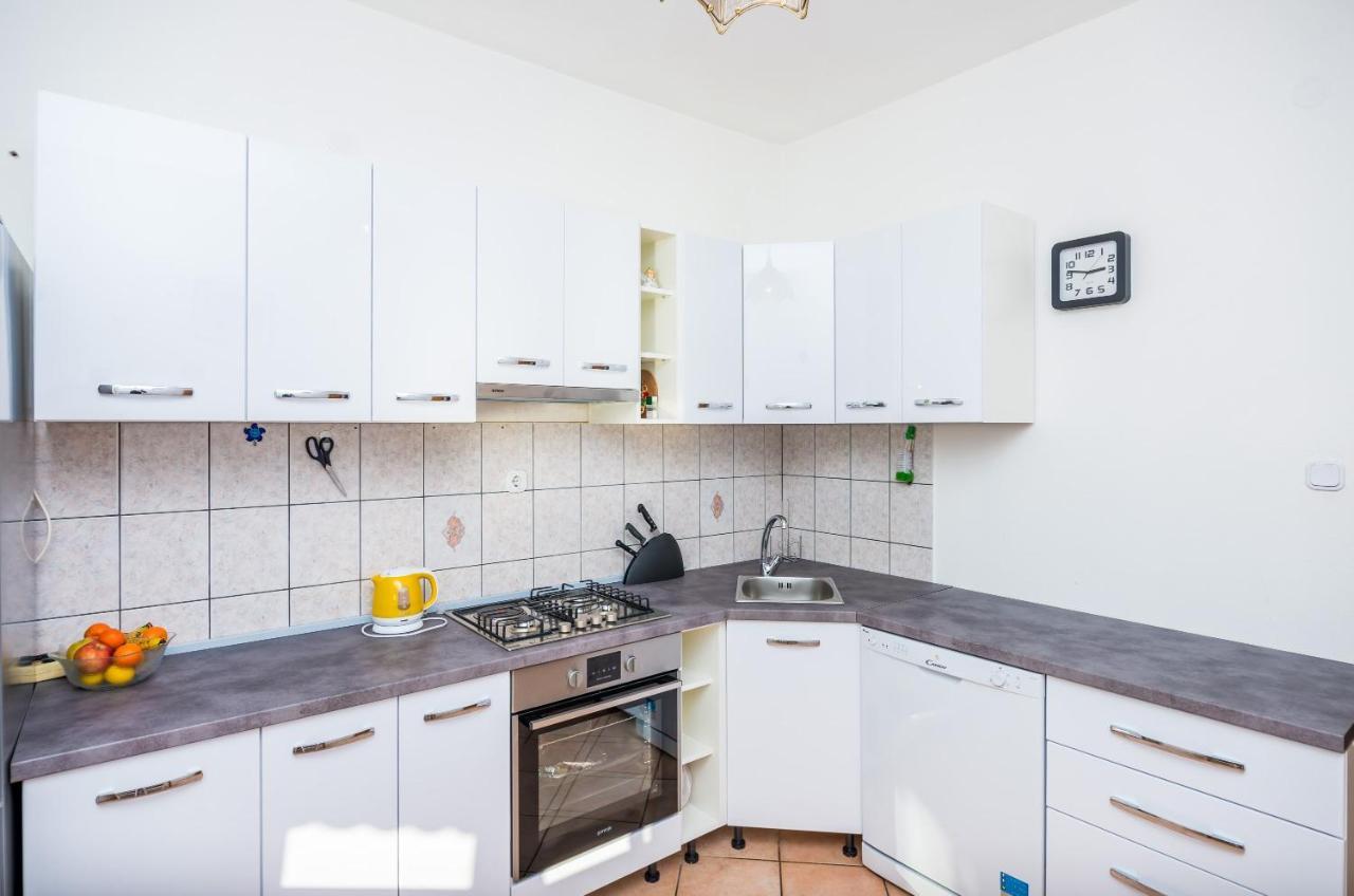 Apartments Violic Затон Екстериор снимка