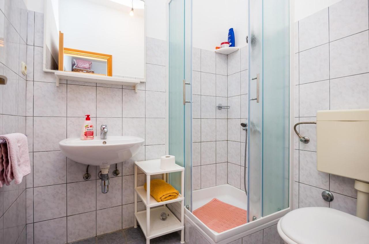 Apartments Violic Затон Екстериор снимка